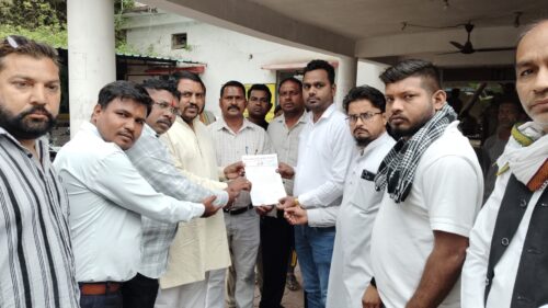 तिफरा जोन में बैनर हटाने पर भेदभाव का आरोप,भाजपा के पोस्टर कई दिन तक सुरक्षित, कांग्रेस के तुरंत हटे निगम पर पक्षपात के आरोप