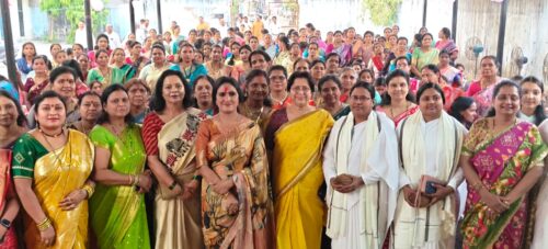 तेलुगू संयुक्त समाज महिला विंग ने मनाया अंतर्राष्ट्रीय महिला दिवस, होली मिलन में 400 से अधिक महिलाओं की सहभागिता