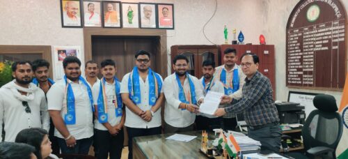 भारतीय राष्ट्रीय छात्र संगठन (एनएसयूआई) के जिलाध्यक्ष रंजीत सिंह के नेतृत्व में