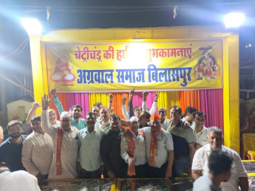 अग्रवाल समाज ने भगवान झूलेलाल प्रतिमा पर आरती एवं पुष्प अर्पित, शोभायात्रा का किया स्वागत