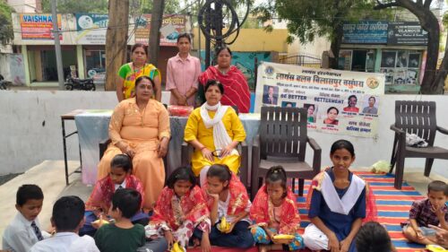 लायंस क्लब बिलासपुरवसुंधराने अंधमूक बधीर शाला में हंगर सेवा के साथ किया कन्या पूजन