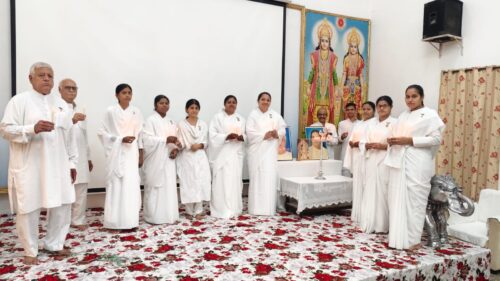 बाल संस्कार शिविर के प्रथम दिवस बच्चों को सिखाए गए व्यक्तित्व विकास, स्वस्थ जीवन और अच्छे संस्कार के पाठ