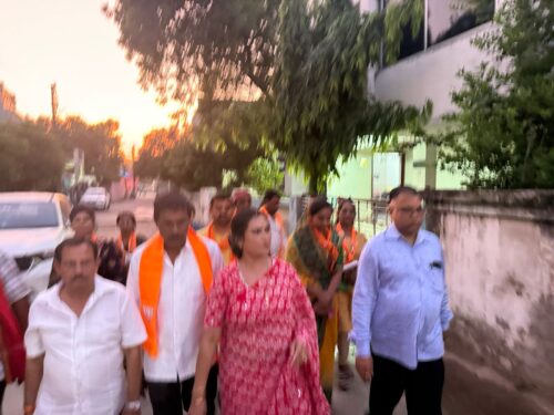 वार्ड 29 में भाजपा का जनसंपर्क तेज, मधु राव के समर्थन में घर-घर पहुंचे नेता,महतारी वंदन और जनकल्याण योजनाओं के दम पर भाजपा ने मांगे वोट