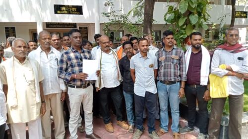 सफरीभांठा गांव के शासकीय जमीन पर अवैध मुरुम खनन रोकने ग्रामीणों ने कलेक्टर से लगाई गुहार